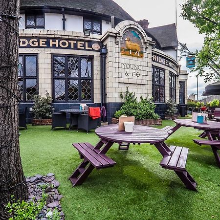 Bridge Hotel Greenford  Eksteriør bilde