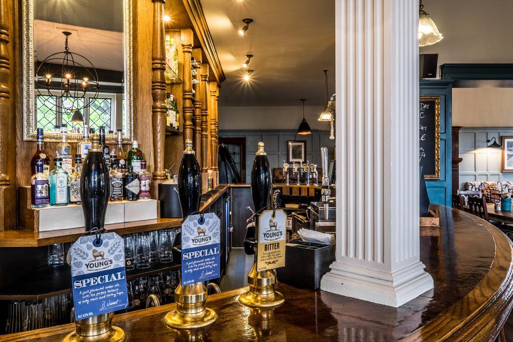 Bridge Hotel Greenford  Eksteriør bilde