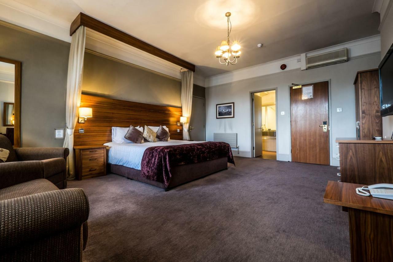Bridge Hotel Greenford  Eksteriør bilde