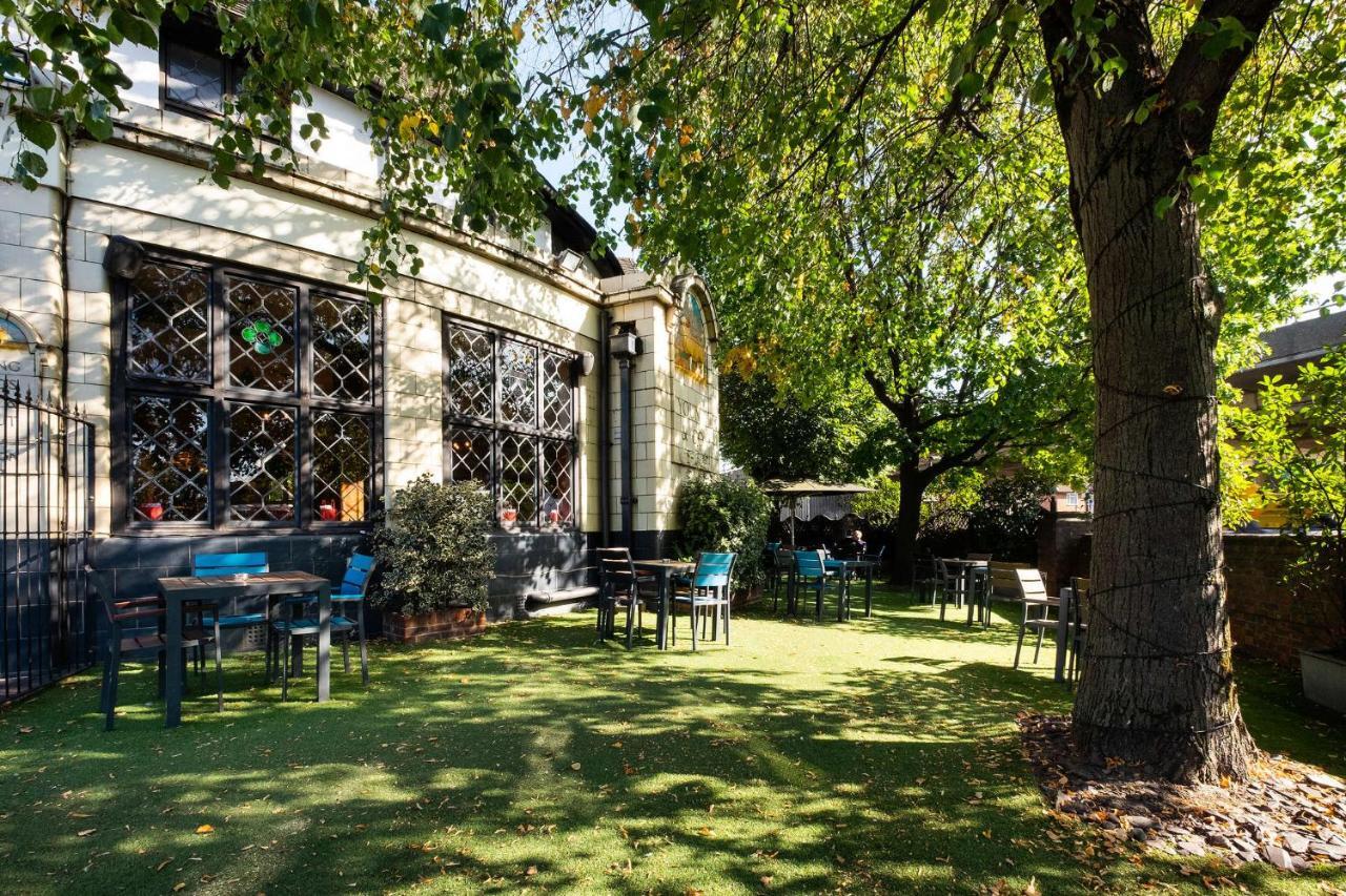 Bridge Hotel Greenford  Eksteriør bilde